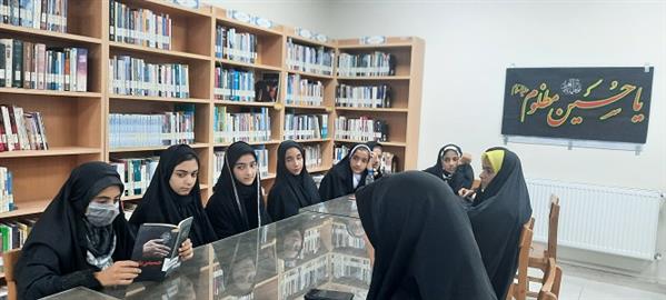 جمع خوانی کتاب «حسینی باش» به مناسبت اربعین سید الشهدا علیه السلام